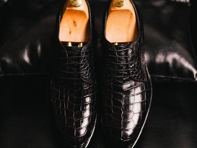 Как отличить обувь из настоящей кожи крокодила