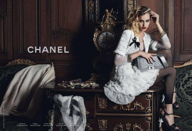 видеооткрытка от Chanel